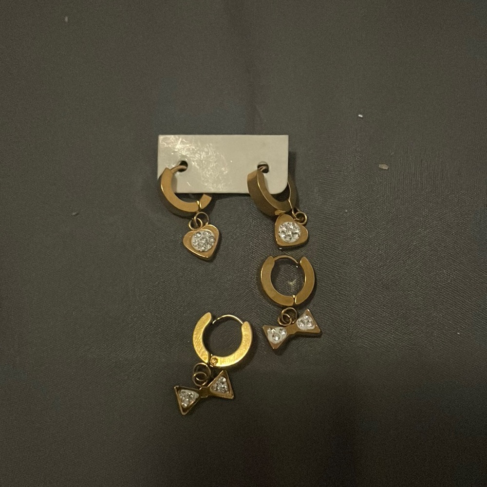 Mini gold Huggies set